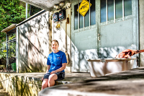 jasmin holzer grosskatzenpflegerin zoo zuerich